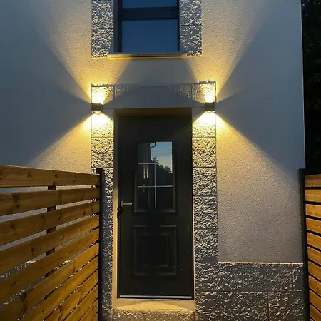 Semesterbostad Family House With Garden, 10 Min From The Center Of Rouen