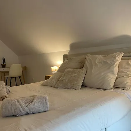 Family House With Garden, 10 Min From The Center Of Rouen *